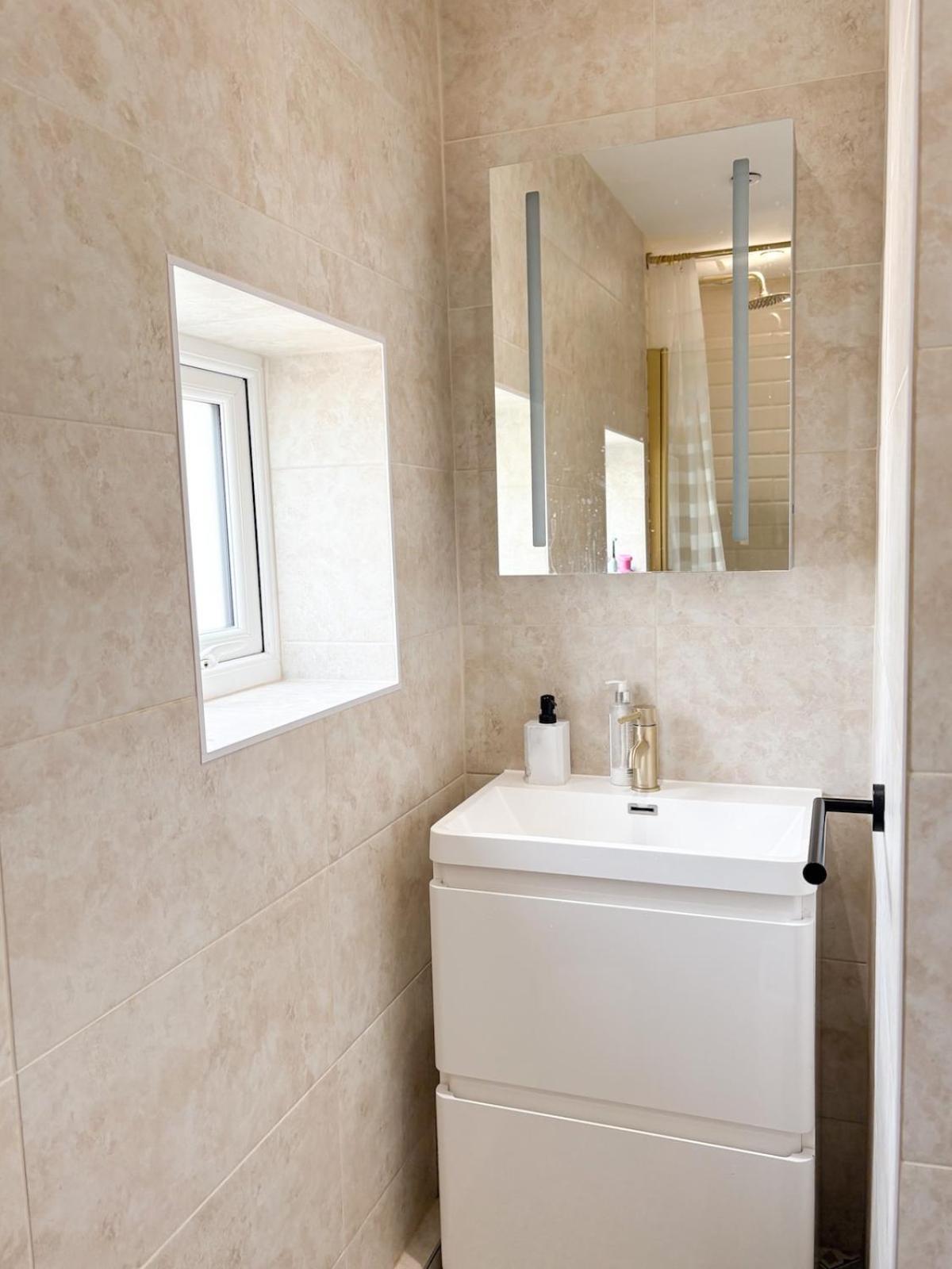 Home In Upminster Luaran gambar